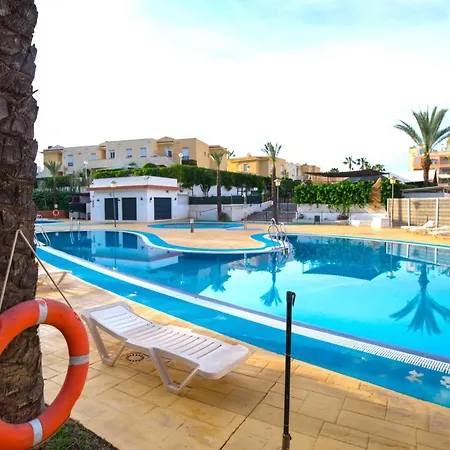 Almeria - Mar Y Piscinas *